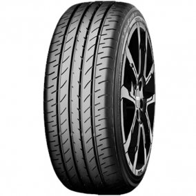 255/45R18 YOKOHAMA BluEarth-GT AE51